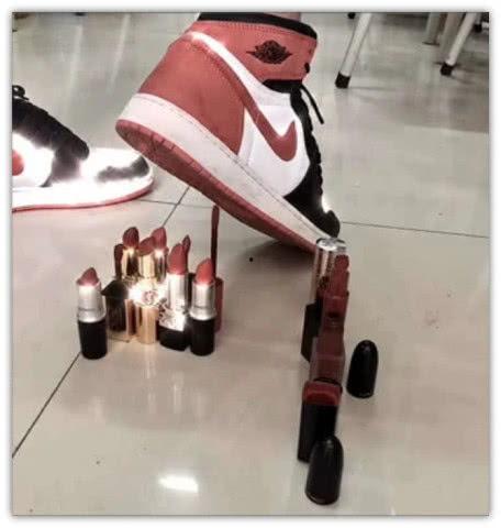 国产鞋交踩踏视频,国产鞋展现场踩踏事件紧急回顾