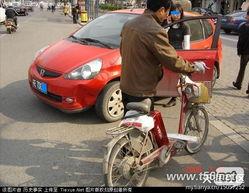 国产车撞车锦集视频,撞击瞬间还原，安全驾驶警钟长鸣